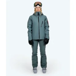 The Mountain Studio Womens 2L Stretch Insulated Jacket